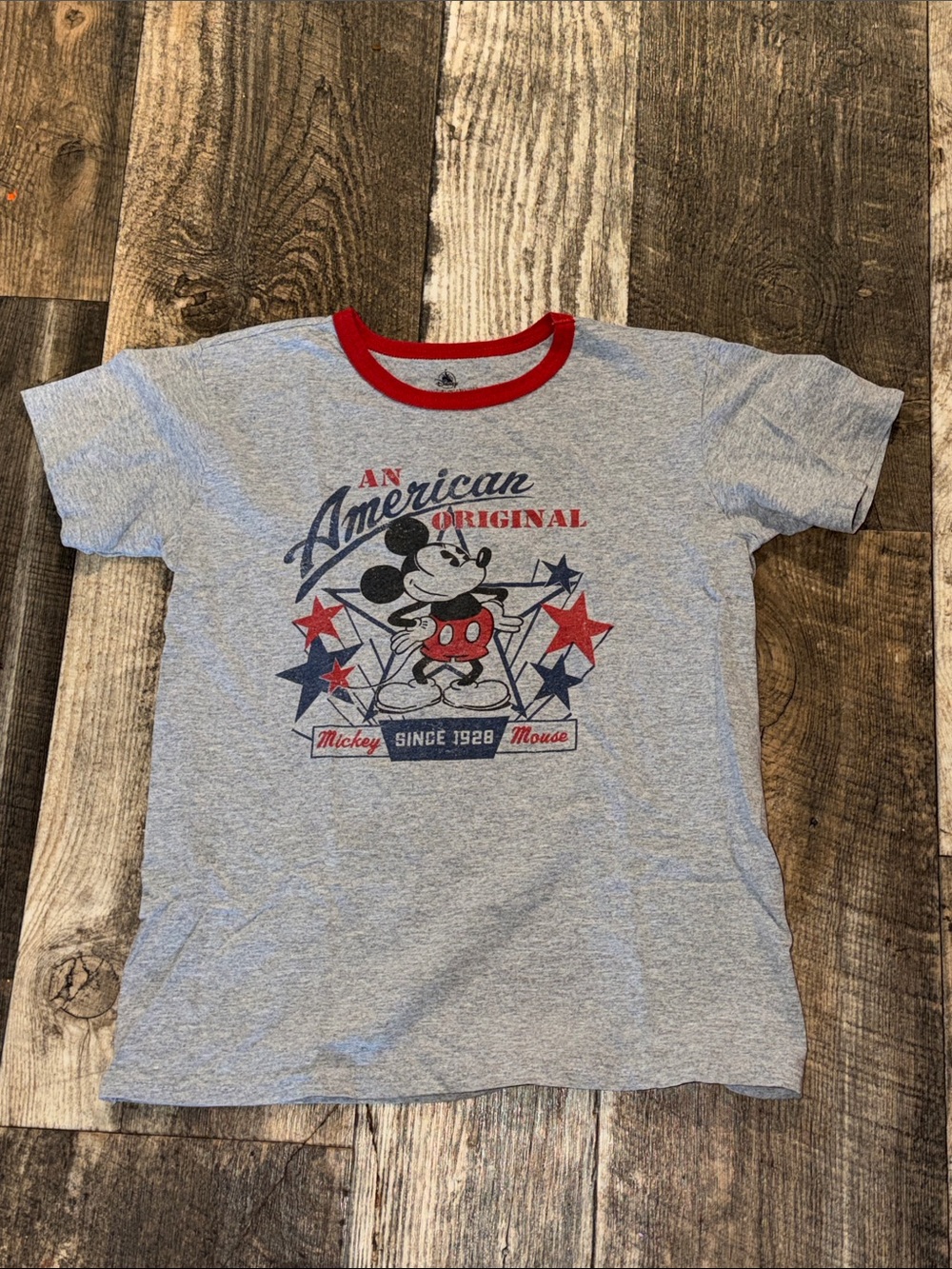 Disney Gray & Red Mickey Mouse 'An American Original' Short Sleeve Tee